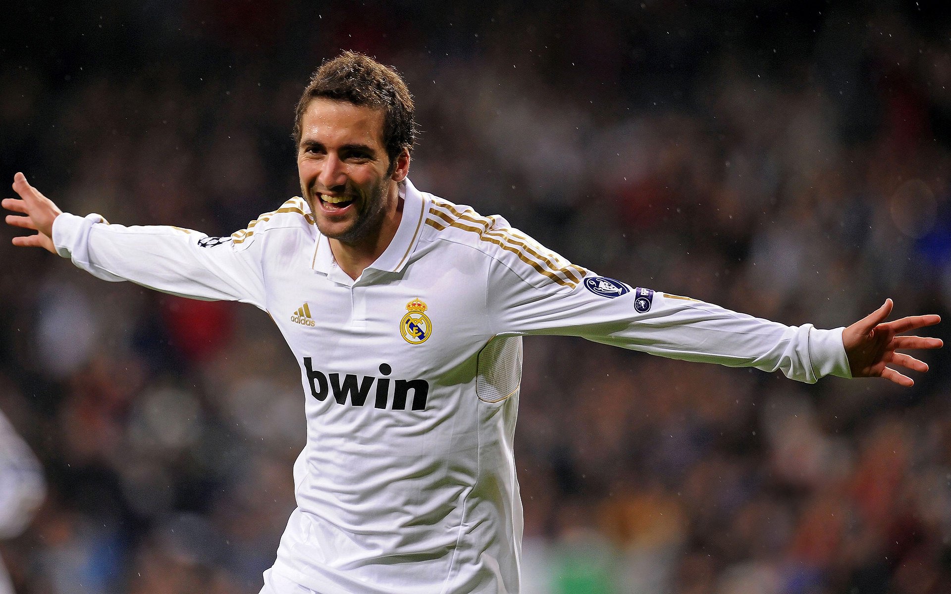 不莱梅球员展现出色的团队合作,轻松击败对手,不莱梅二队