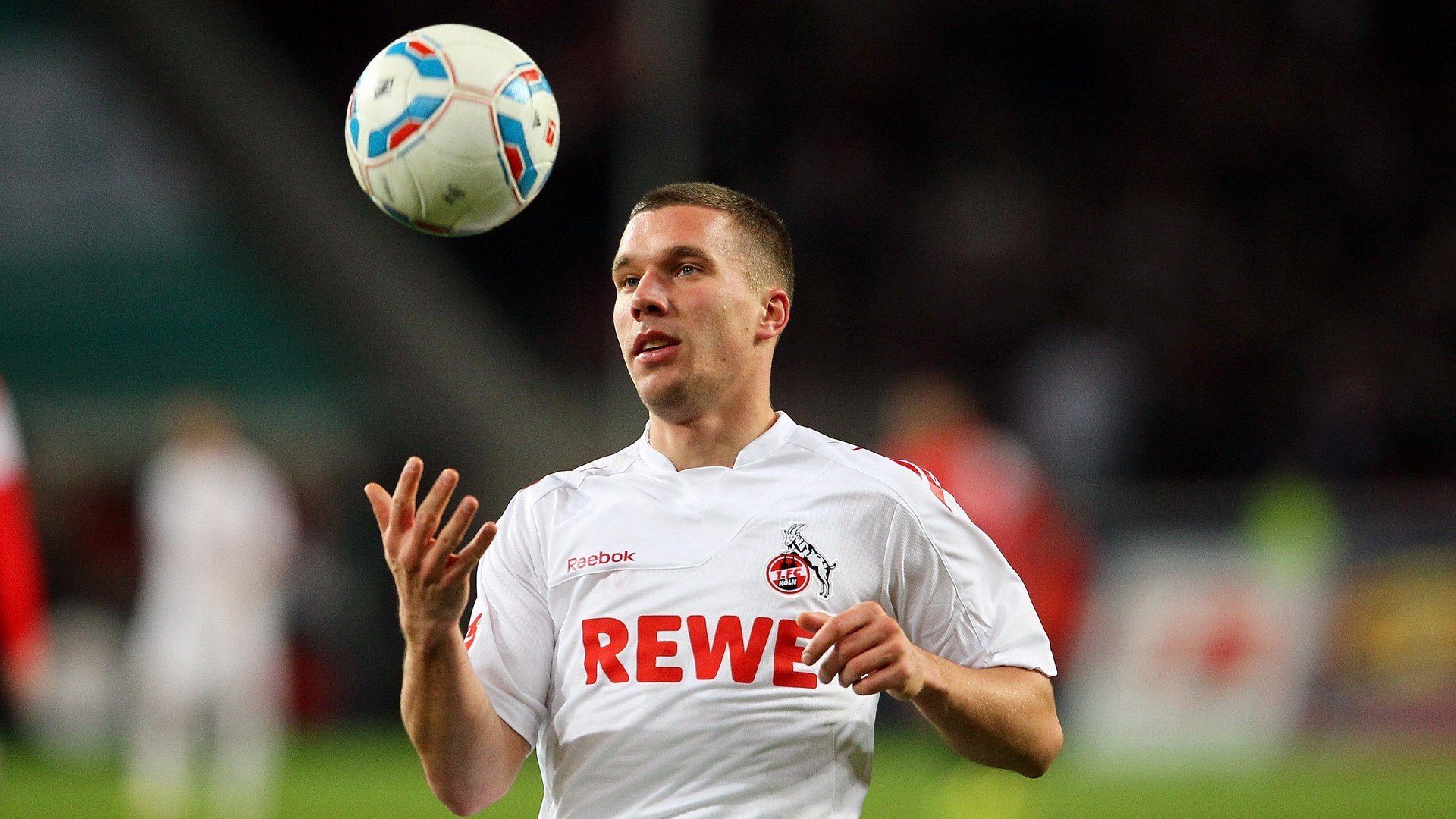 雷加利索主场获胜,积分榜大幅升级,雷加尔足球